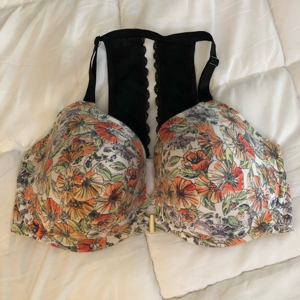 40DDD RACERBACK BRA.